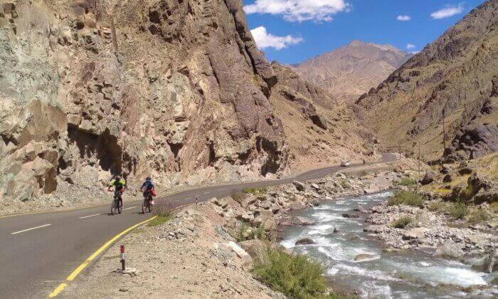 Himalayan River Indus Cycling to Debring