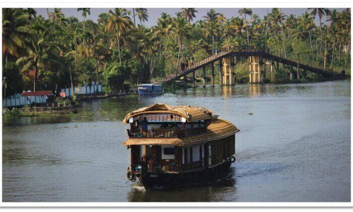 Houseboat Cruise Alleppey Backwaters Kerala